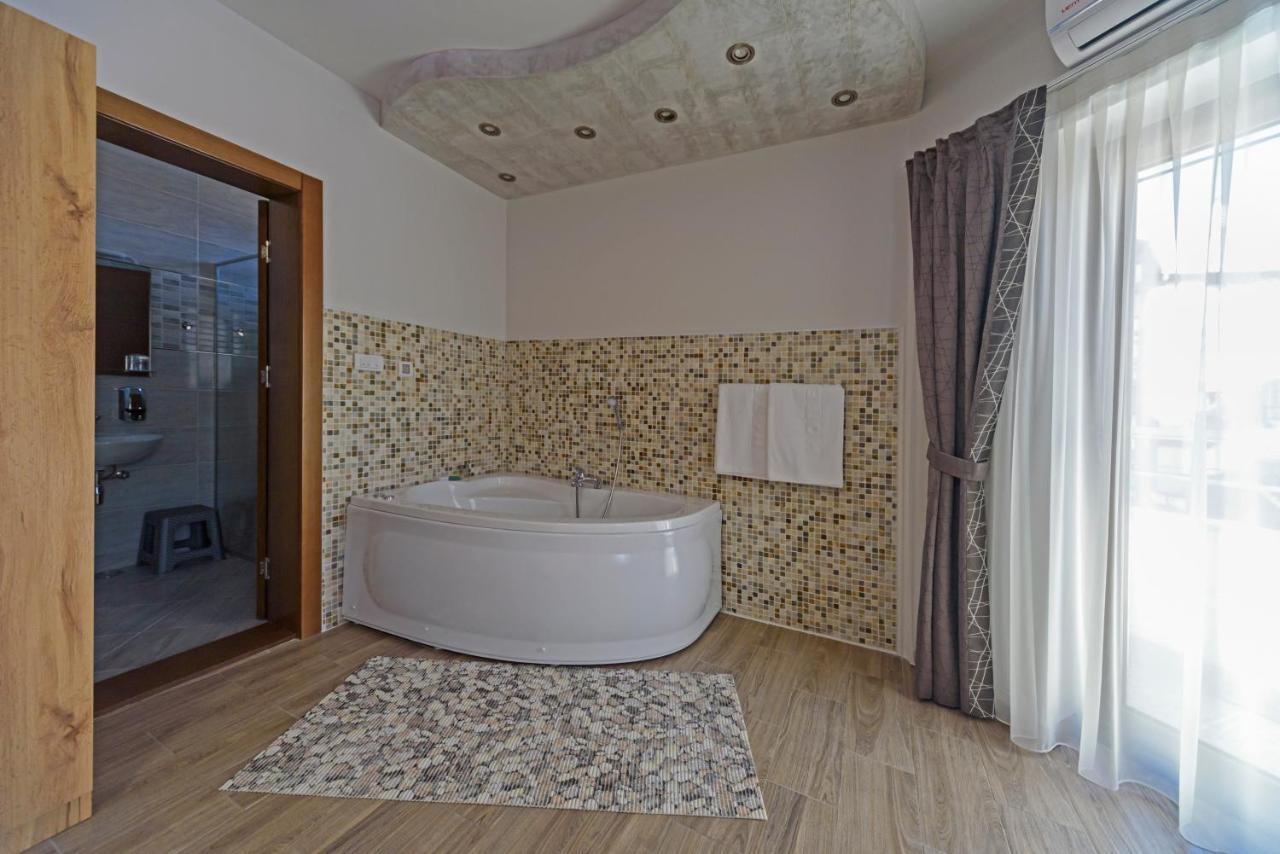 Garni Hotel Mala Moskva Bela Palanka Buitenkant foto