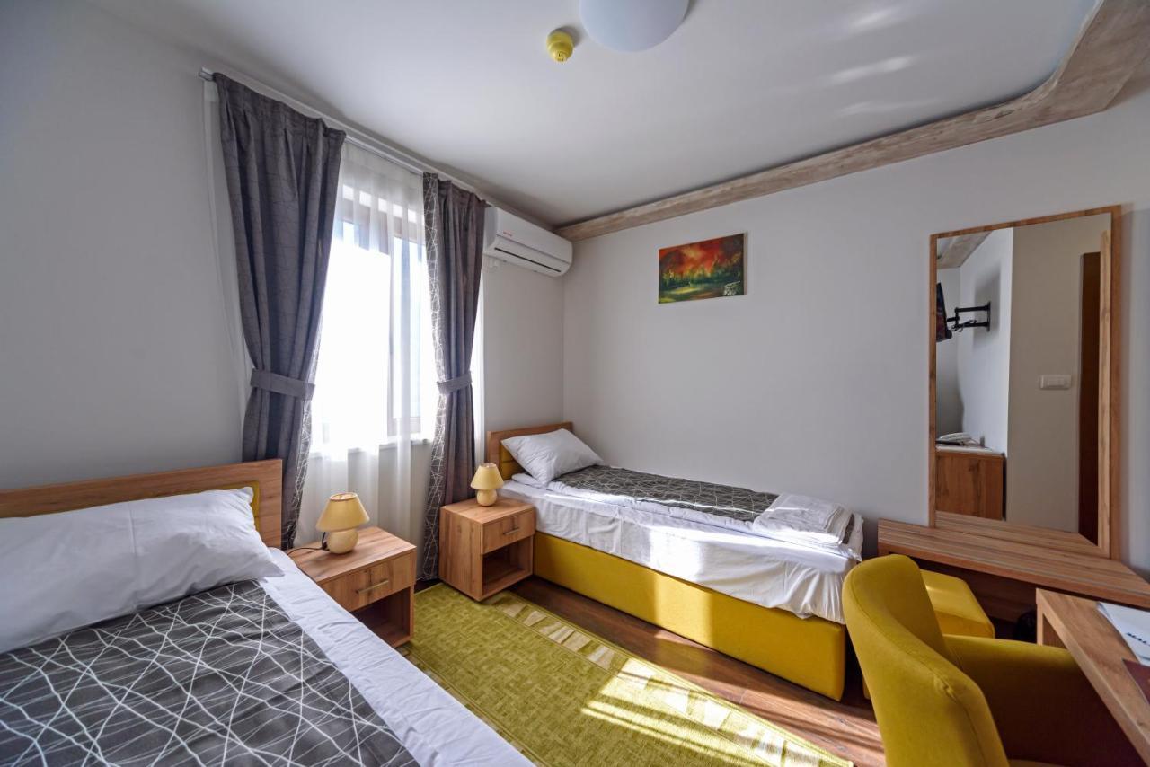 Garni Hotel Mala Moskva Bela Palanka Buitenkant foto