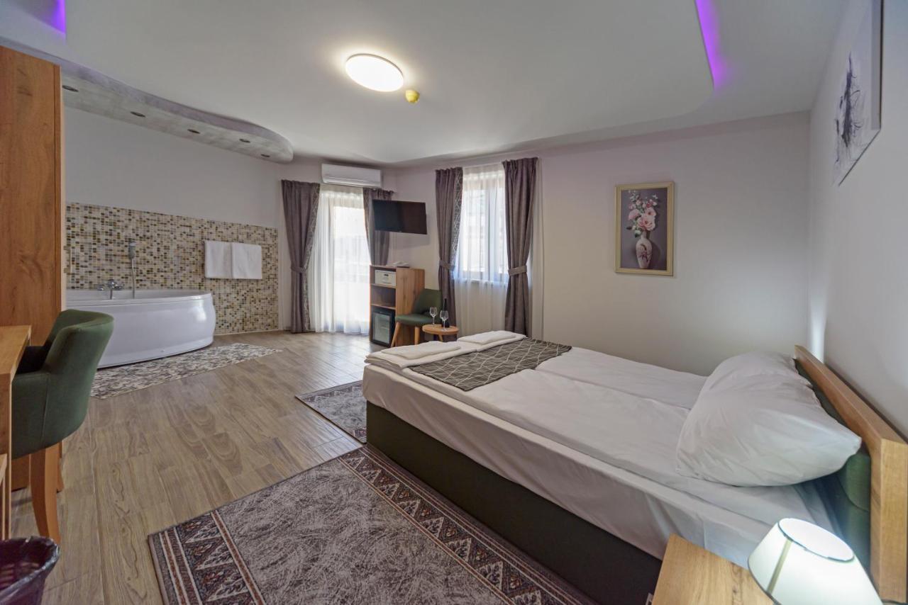 Garni Hotel Mala Moskva Bela Palanka Buitenkant foto
