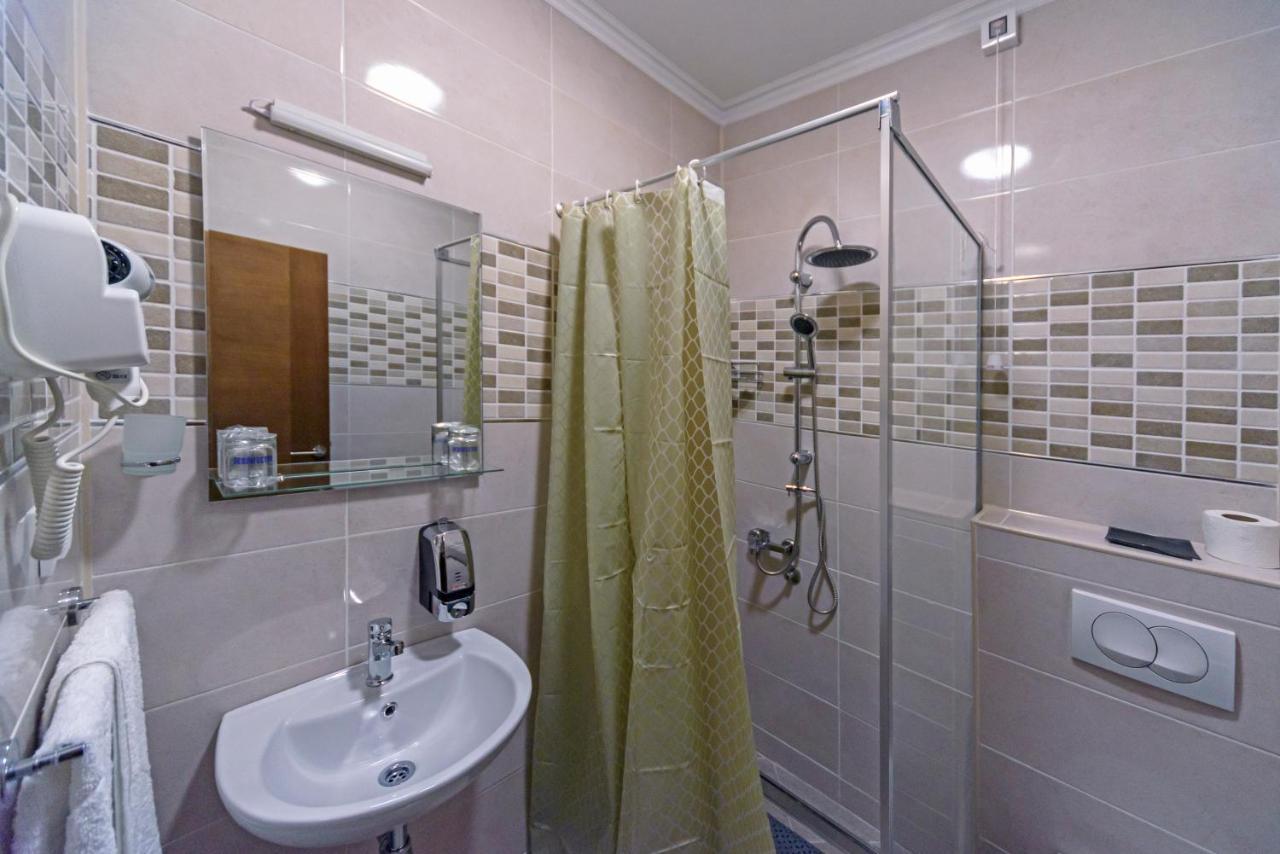 Garni Hotel Mala Moskva Bela Palanka Buitenkant foto