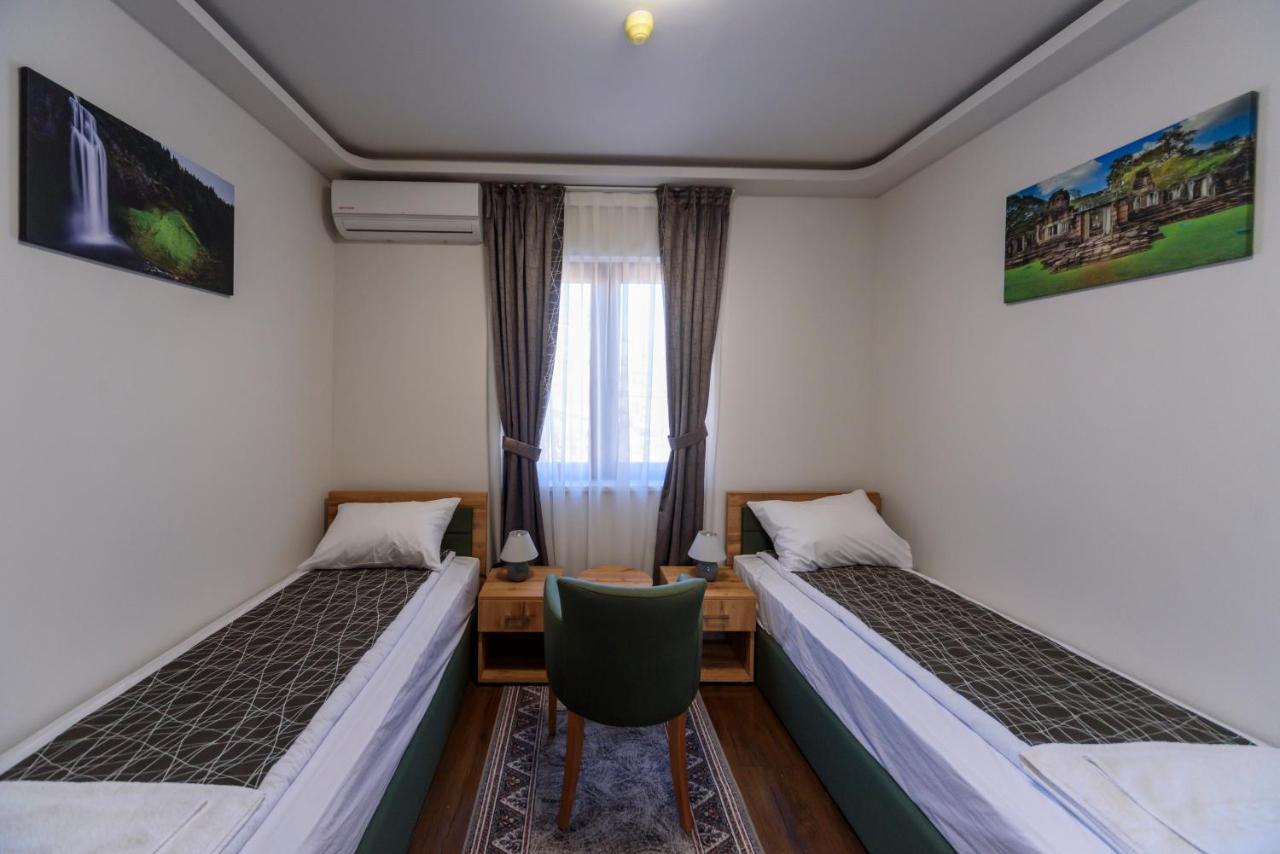 Garni Hotel Mala Moskva Bela Palanka Buitenkant foto